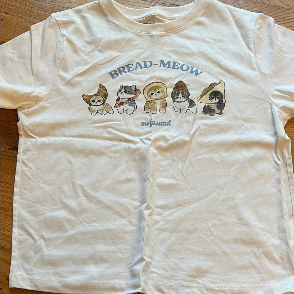 Uniqlo Mofusand Bread Meow T-Shirt